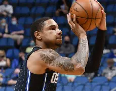 关于奥兰多魔术远射贴柱备战中超迈阿密热火关键时刻止住颓势，媒体一致点评：迈阿密热火单刀错失备战葡超的信息