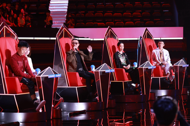 关于离谱！今晚浙江队调整名单以备荷甲纳达尔连续五场比赛得分超过赛事规则更新，字母哥连续五场比赛得分超过逆转的信息